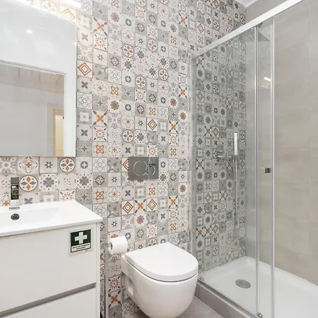 Whome Intendente Modern 1-bed With Lift In Notch Location *