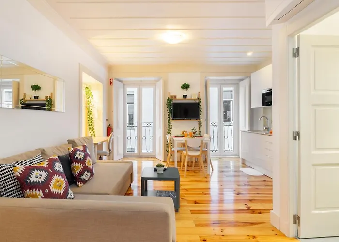 Whome Intendente Modern 1-bed With Lift In Notch Location شقة