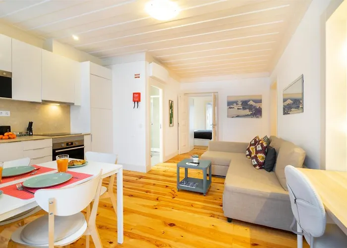 Whome Intendente Modern 1-bed With Lift In Notch Location شقة