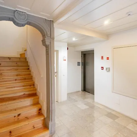 Whome Intendente Modern 1-bed W/ Lift & Ac In Notch Location Apartment