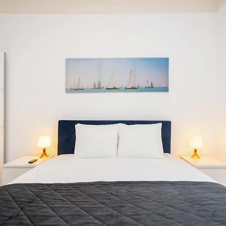 Whome Intendente Modern 1-bed W/ Lift & Ac In Notch Location Lisbon
